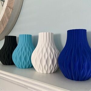 NEW! Stylish Modern Vase Made- RESIN Printed